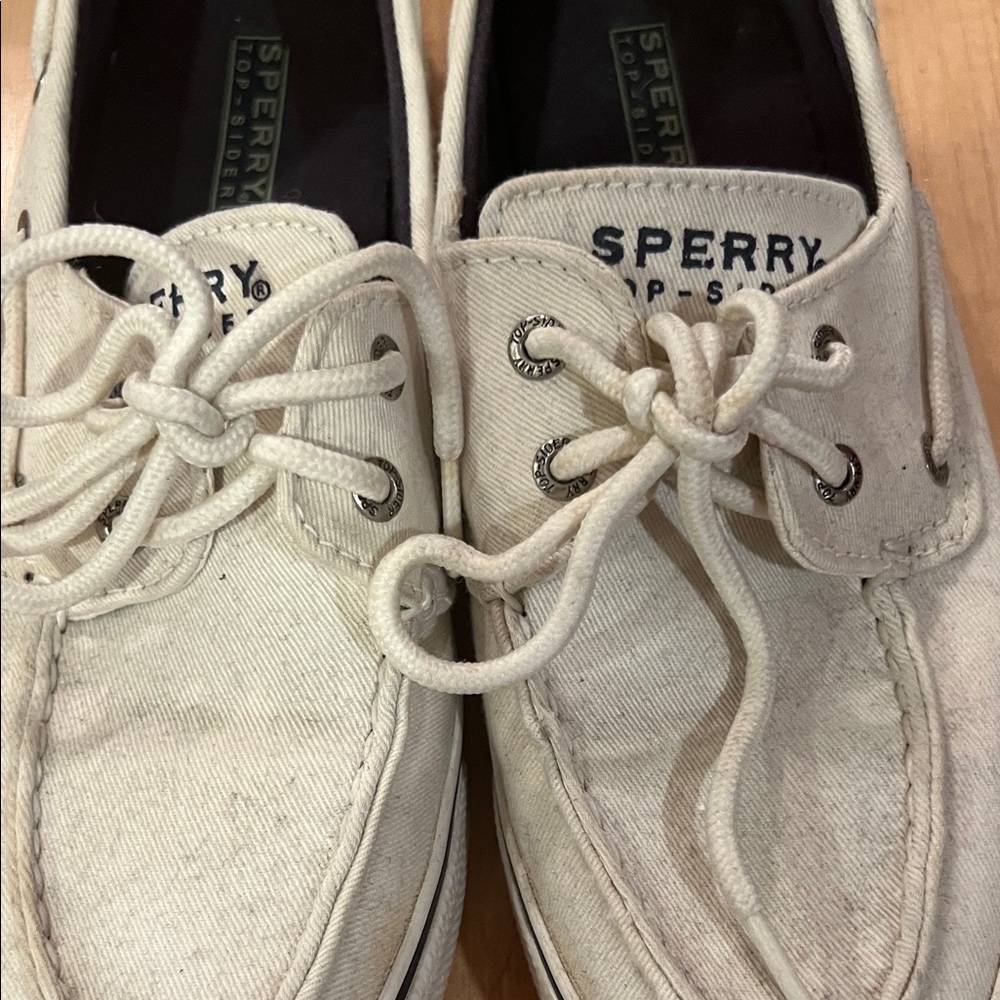 Sperry women’s White Boat Shoes - Picture 2 of 8